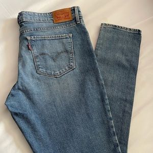 711 skinny Levi’s